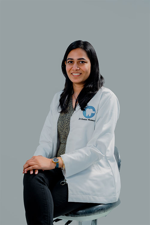 Dr Yamini Mannava periodontist and implantologist in Madinaguda